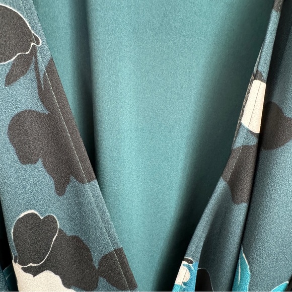 Banana Republic Floral Wrap Dress - Picture 5 of 9